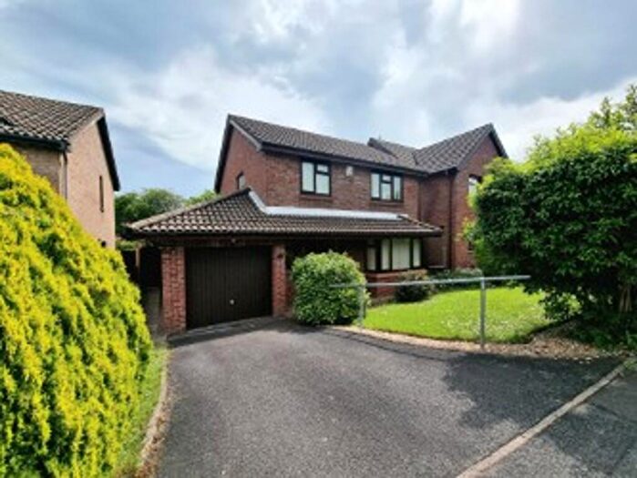 3 Bedroom Detached House For Sale In St. Michaels Way, Brackla, CF31