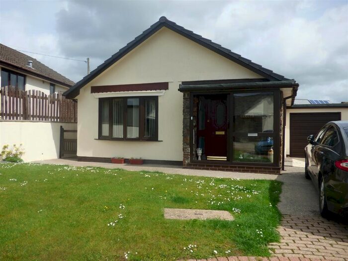 2 Bedroom Bungalow For Sale In Heol Penllain, Peniel, Carmarthen, SA32