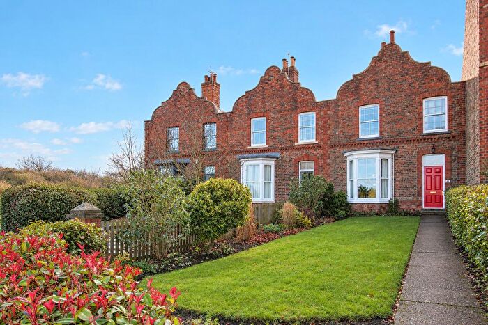 3 Bedroom Terraced House For Sale In Magdalens Road, Ripon, HG4
