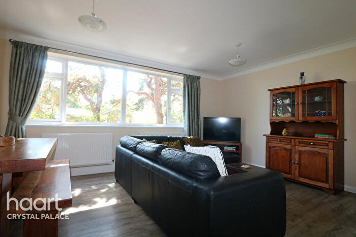 2 Bedroom Flat For Sale In Fox Hill, London, SE19