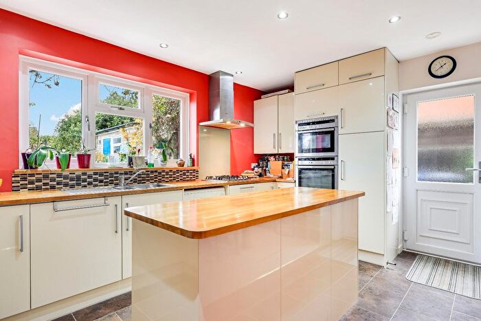 3 Bedroom Semi-detached House For Sale In Babraham Road, Sawston, Cambridge, CB22