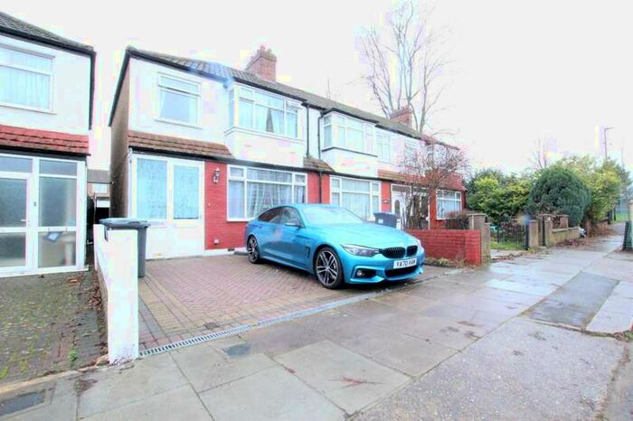 3 Bedroom End Of Terrace House To Rent In Hadleigh Road, London, N9