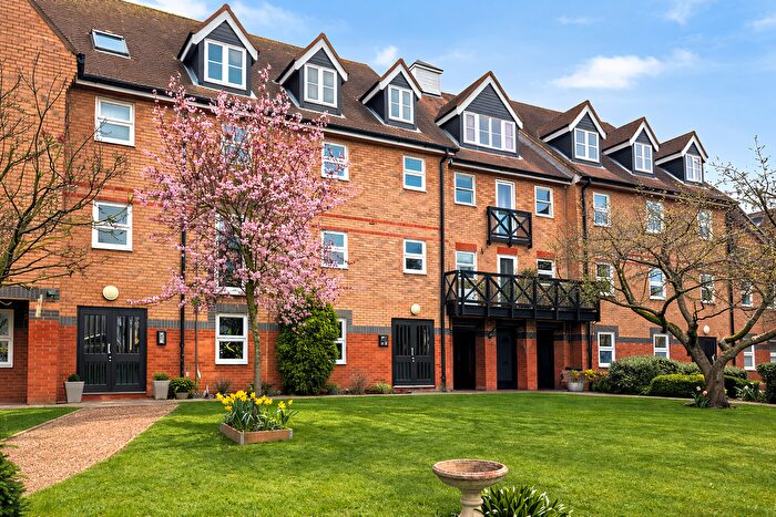 2 Bedroom Flat To Rent In Railway Street, Hertford, SG14