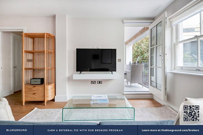 2 Bedroom Flat To Rent In Waterloo, SE1