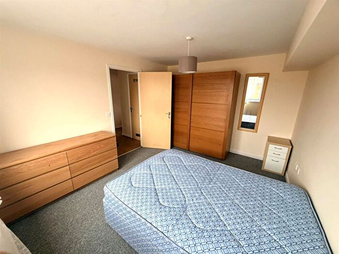 1 Bedroom Flat To Rent In Falconwood Way, Manchester, M11