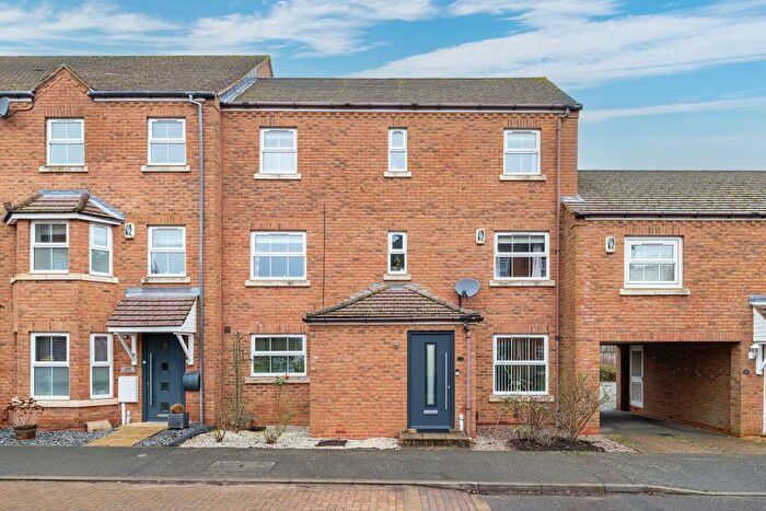 4 Bedroom Semi Detached House For Sale In Colossus Way, Bletchley, Milton Keynes, MK3