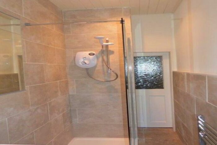 1 Bedroom Flat To Rent In Albion Place, Leith, Edinburgh, EH7