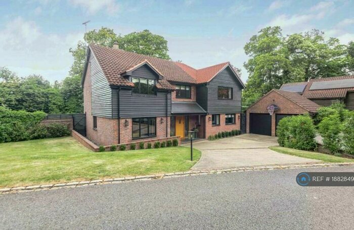 5 Bedroom Detached House To Rent In Geffers Ride, Ascot, SL5
