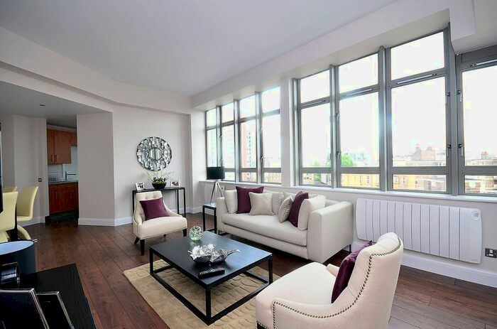 2 Bedroom Flat To Rent In City Road, Old Street, London, EC1V