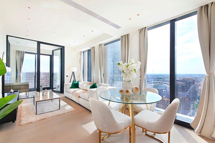 1 Bedroom Flat To Rent In Nine Elms Lane, London, SW8