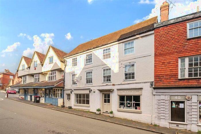 2 Bedroom Flat To Rent In Kingsbury Street, Marlborough, SN8