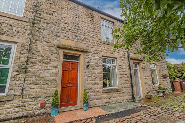 2 Bedroom Terraced House For Sale In Stott Street, Milnrow, Rochdale, Greater Manchester, OL16