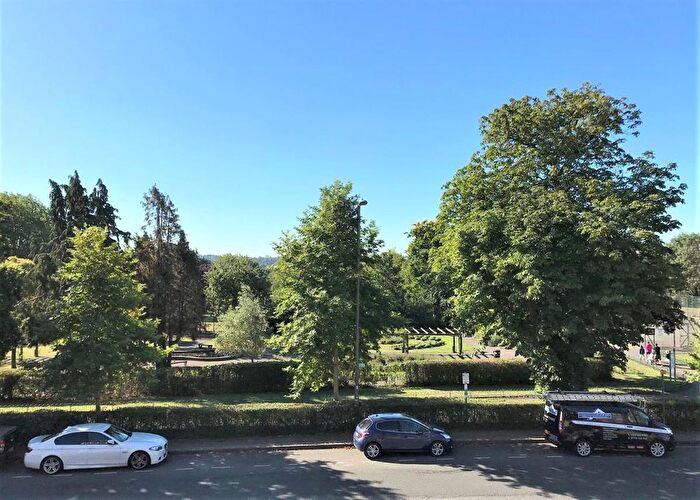 3 Bedroom Flat For Sale In Flat, Highview House, Queens Road, London, London, NW4