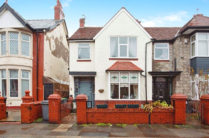4 Bedroom Terraced House For Sale In Hall Avenue, Blackpool, FY4