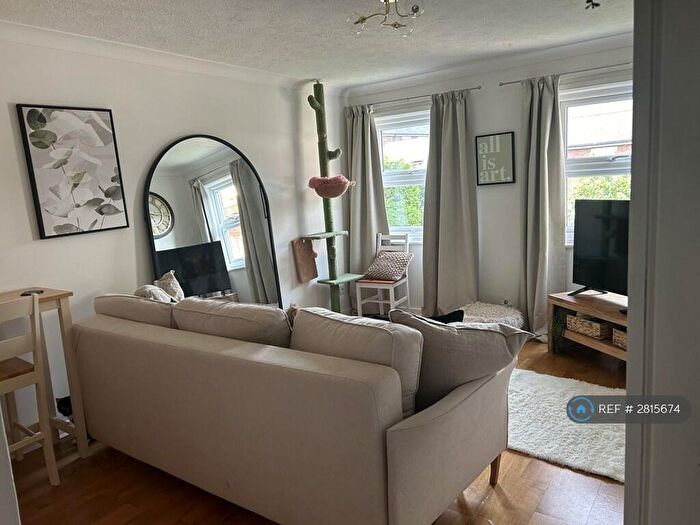 1 Bedroom Flat To Rent In Aldershot, Hampshire, GU11