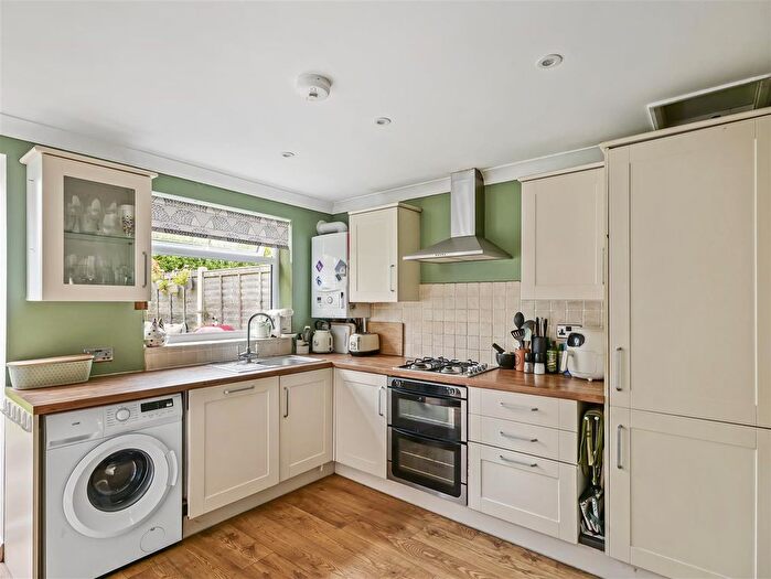 2 Bedroom Terraced House For Sale In Beaconsfield Road, Christchurch, BH23