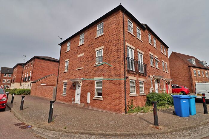 4 Bedroom Town House To Rent In Proclamation Avenue, Rothwell, NN14