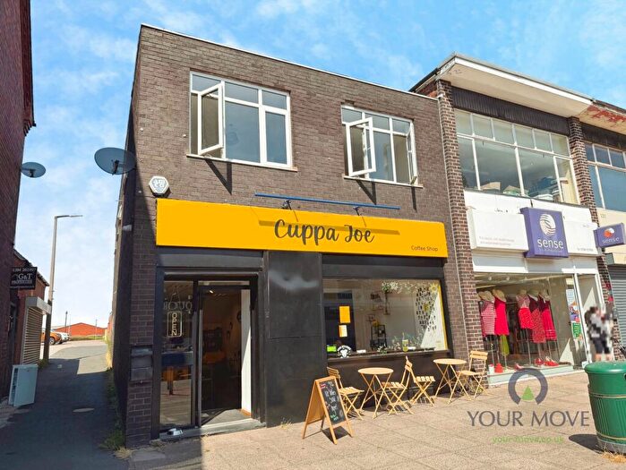 3 Bedroom Flat To Rent In High Street, Cradley Heath, West Midlands, B64