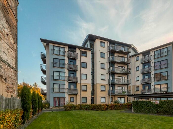 2 Bedroom Flat To Rent In Pefferbank, Edinburgh, EH16