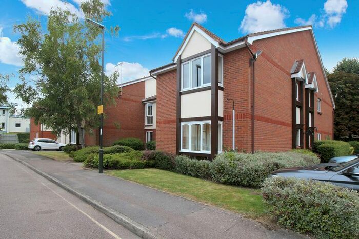 1 Bedroom Flat To Rent In Maunsell Park, Station Hill, Crawley RH10