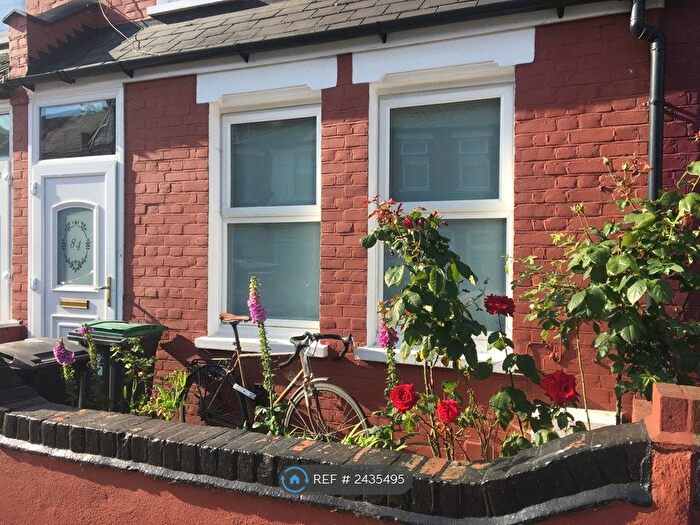 3 Bedroom Terraced House To Rent In Rosebery Av, London, N17