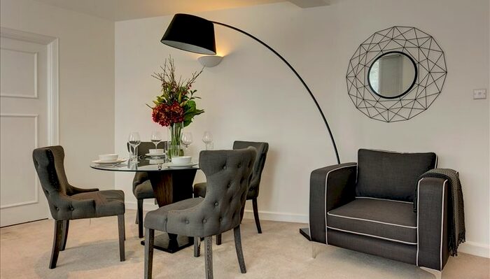 2 Bedroom Flat To Rent In Hill Street, London, W1J