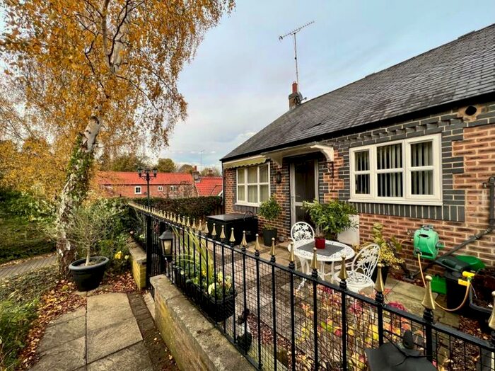 2 Bedroom Semi-Detached Bungalow To Rent In Taylors Rise, Walkington, HU17