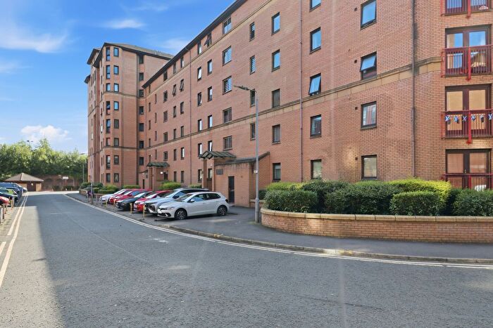 2 Bedroom Flat For Sale In Flat, Dean House, Parsonage Square, Glasgow, G4