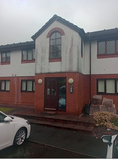 2 Bedroom Terraced House To Rent In Middleton, Manchester, M24