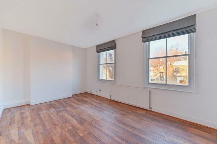 2 Bedroom Flat To Rent In Choumert Road, Peckham, London, SE15