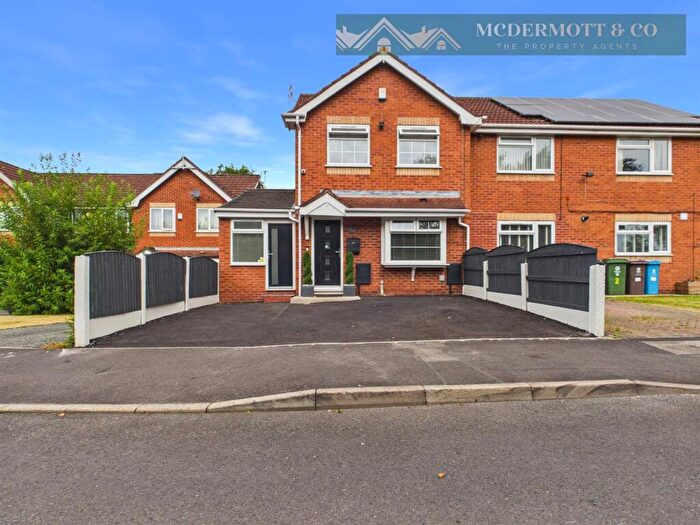 3 Bedroom Semi-Detached House For Sale In Mitchells Quay, Failsworth, Manchester, M35