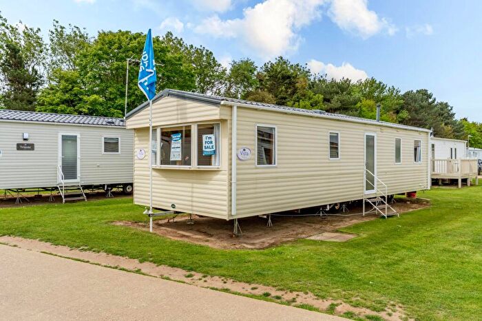 3 Bedroom Park Home For Sale In Broadland Sands Holiday Park, Corton, NR32