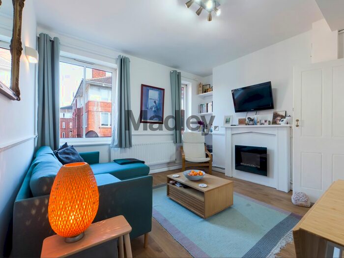 2 Bedroom Flat To Rent In Cherry Garden Street, London, SE16