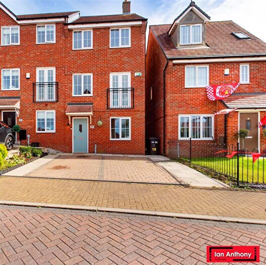 3 Bedroom End Of Terrace House For Sale In Mulberry Close, Ormskirk, L39