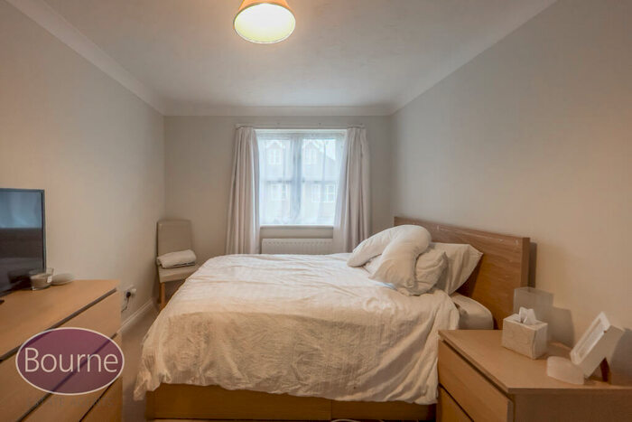 2 Bedroom Apartment To Rent In Riverview Gardens, Cobham, Surrey, KT11