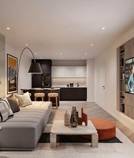 2 Bedroom Apartment To Rent In Vista River Gardens, Trinity Way, Manchester, M3