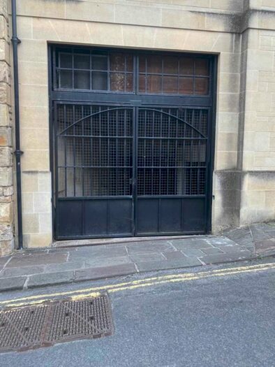 Garage / Parking To Rent In Underground Parking Space In Circus Place, BA1