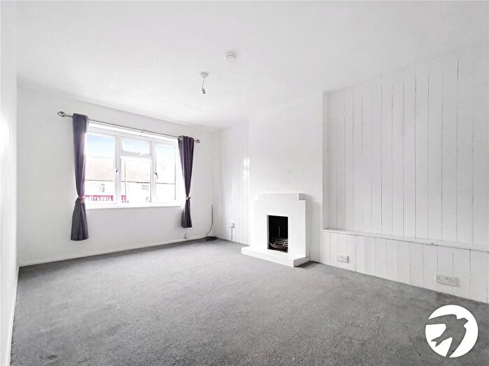 2 Bedroom Maisonette To Rent In Dartford Road, Dartford, Kent, DA1