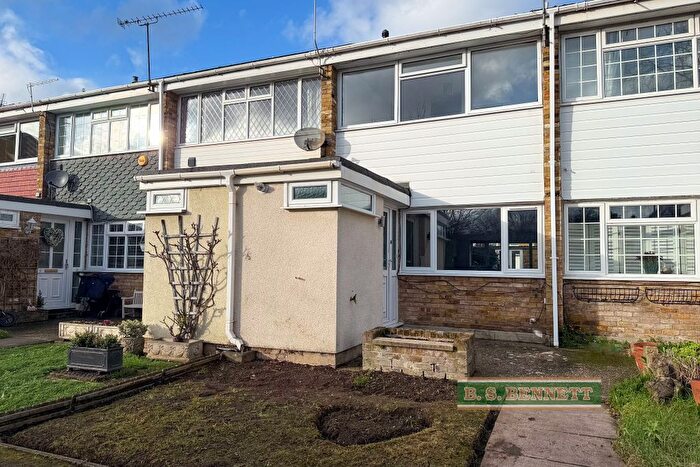 2 Bedroom Terraced House For Sale In Wraysbury, Berkshire, TW19