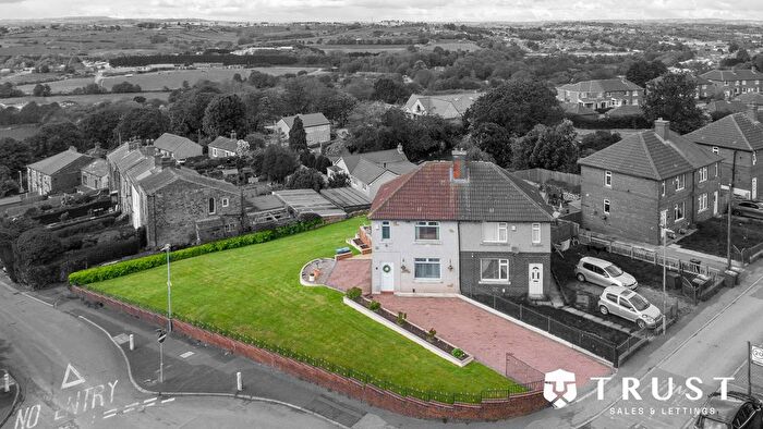 3 Bedroom Semi-Detached House For Sale In Moorside Avenue, Dewsbury, WF13