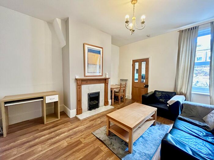 2 Bedroom Flat To Rent In Bayswater Road, Jesmond, NE2