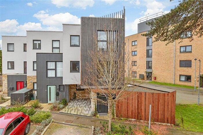 4 Bedroom End Terrace House For Sale In Corbet Close, Wallington, Surrey, SM6