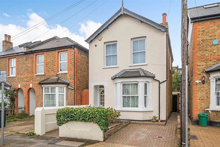 3 Bedroom Detached House To Rent In East Road, Kingston Upon Thames, KT2