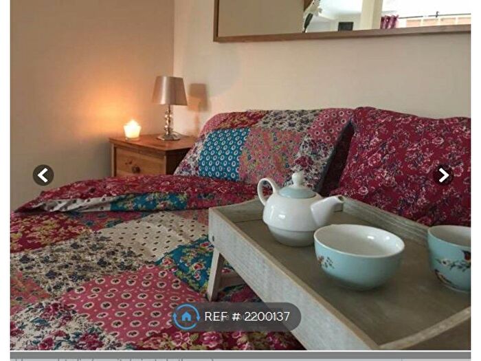 Studio To Rent In The Greenway, London, UB8