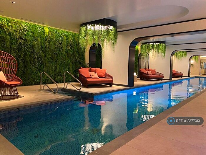 2 Bedroom Flat To Rent In Oxygen Tower, Manchester, M1