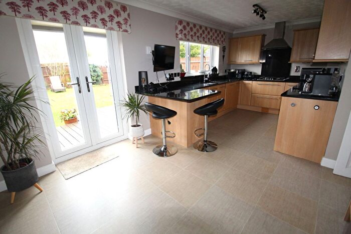 5 Bedroom Detached House For Sale In Bickerdikes Gardens, Sandy, SG19