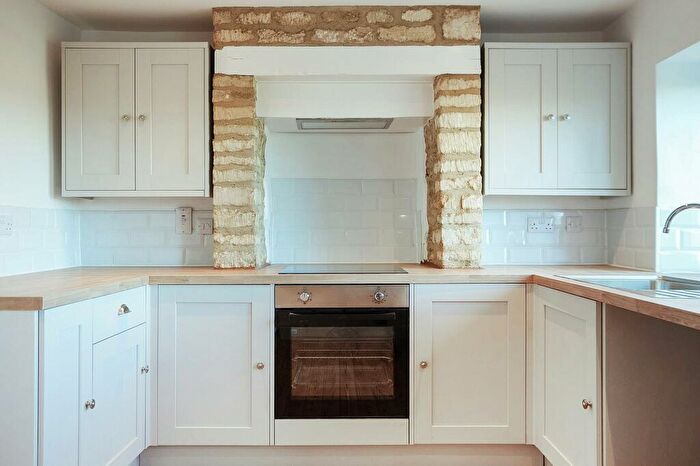 2 Bedroom Cottage To Rent In Coln St Aldwyns, GL7