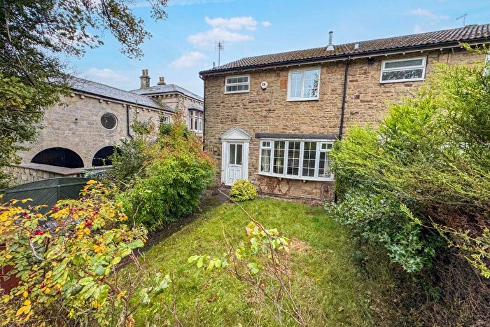 3 Bedroom End Of Terrace House To Rent In Brownberrie Lane, Horsforth, LS18