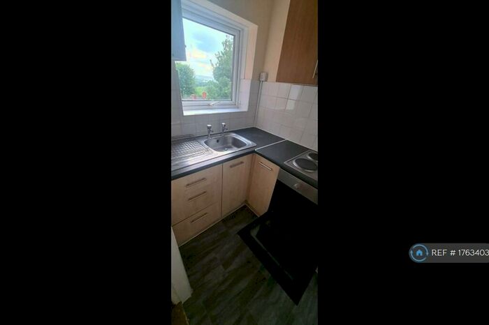 Studio To Rent In Kensington Court, Salford, M7