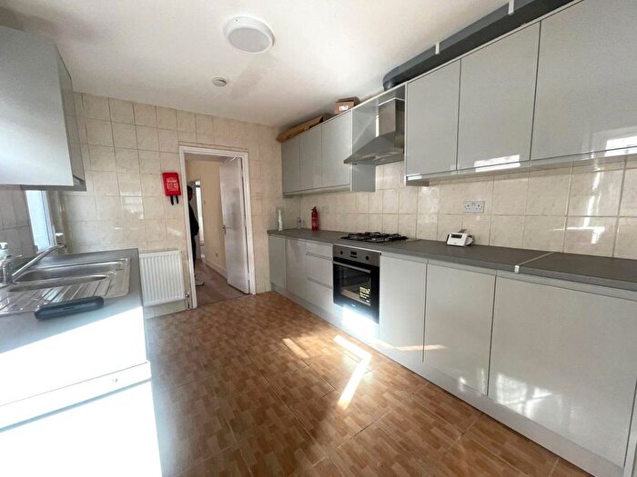 3 Bedroom Terraced House To Rent In Rixsen Road, London, E12